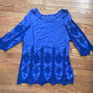 XCVI Quarter Length Sleeve Lace Tunic/Blouse